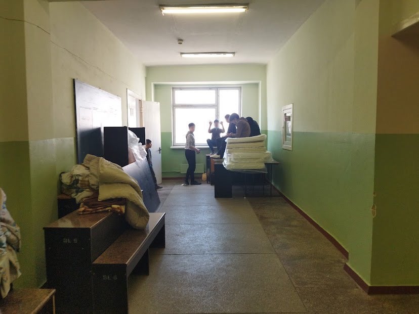 Ćhavorra keren vastesa po gango ande FRISPA, Chisinau, Moldova, po àgor a tri’tone ćhonesko 2022.