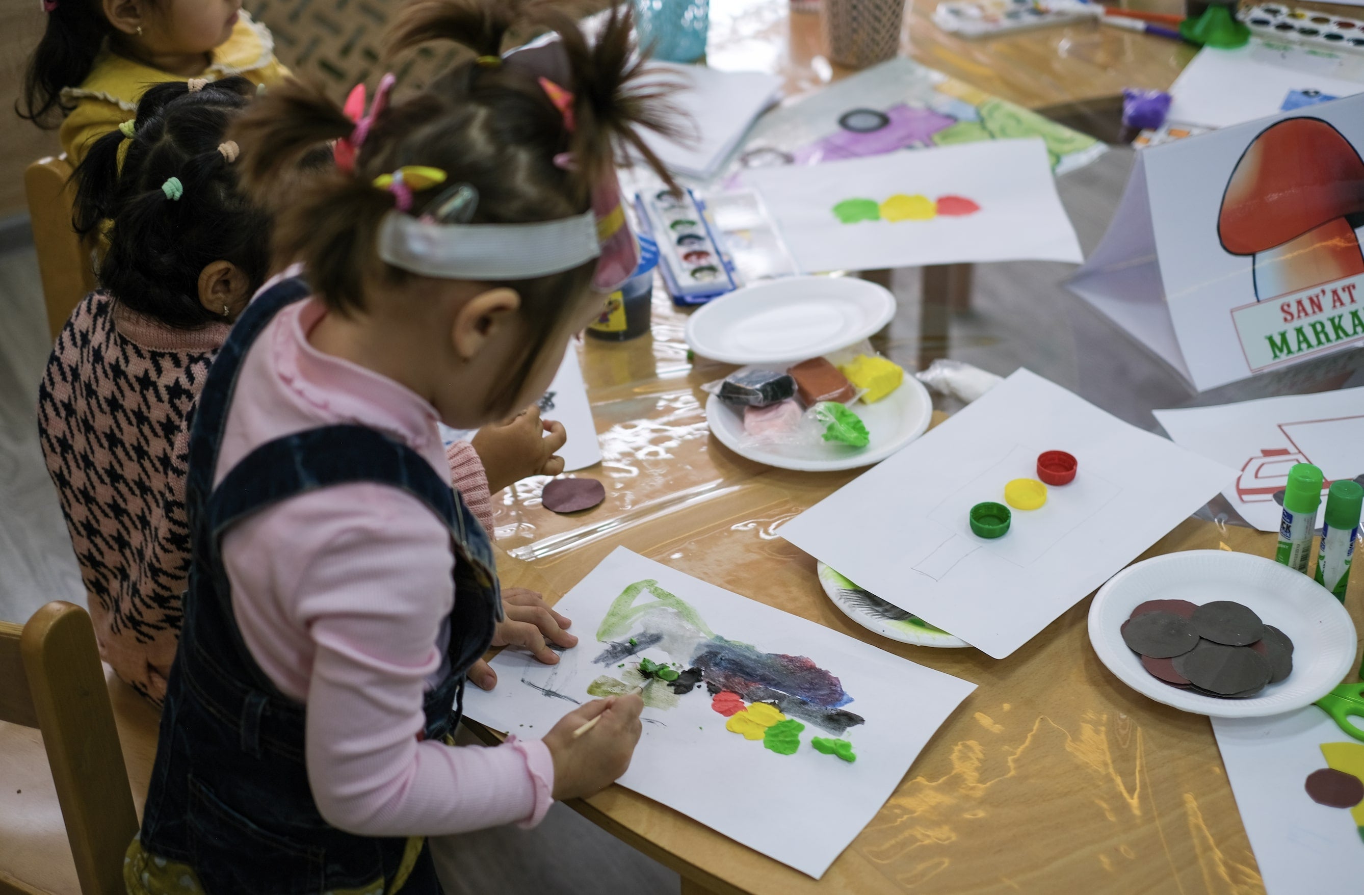Students in a pre-primary school classroom in Tashkent, Uzbekistan, 2021.