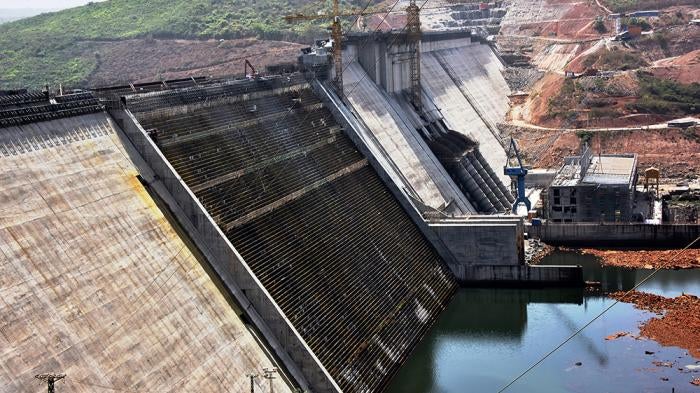 guinea dam displacement