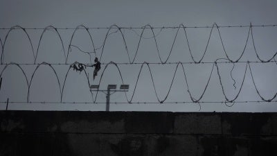 El Salvador: Violaciones de derechos humanos de niños, niñas y adolescentes durante el régimen de excepción