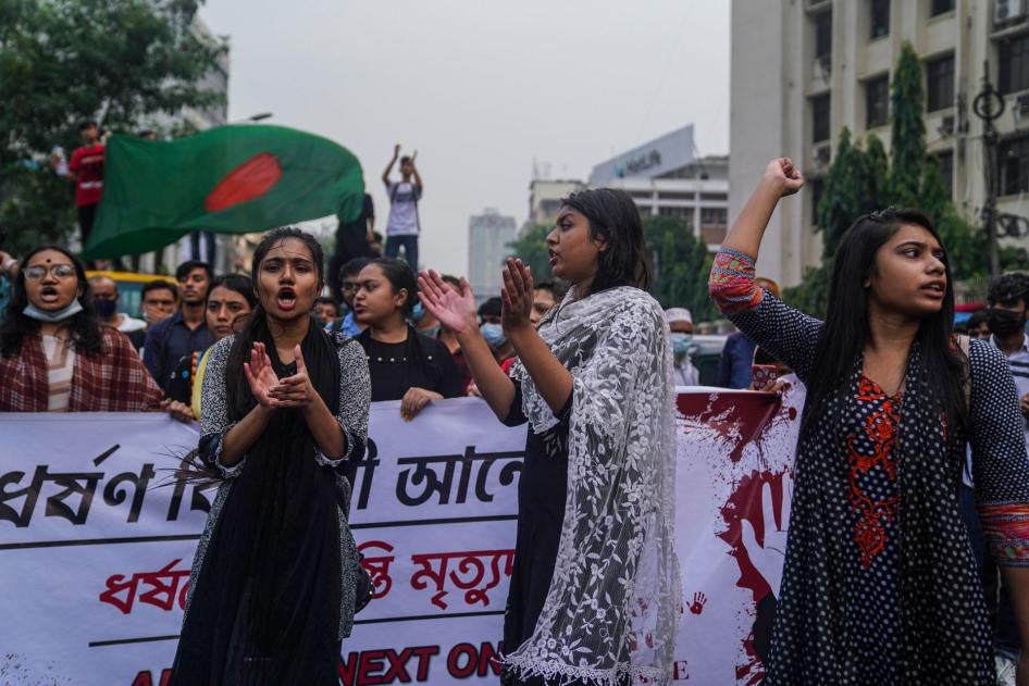Students protest against an alleged gang-rape and brutal torture of a woman in the southern district of Noakhali, in Dhaka, Bangladesh on October 8, 2020. 