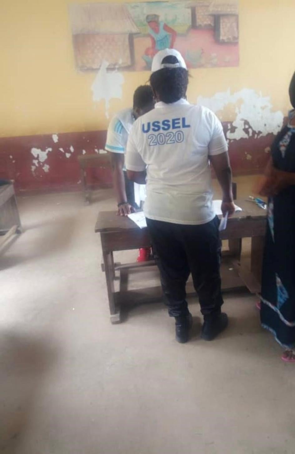 A member of the election security force, “Unité Spéciale de Sécurisation des Elections” (USSEL)