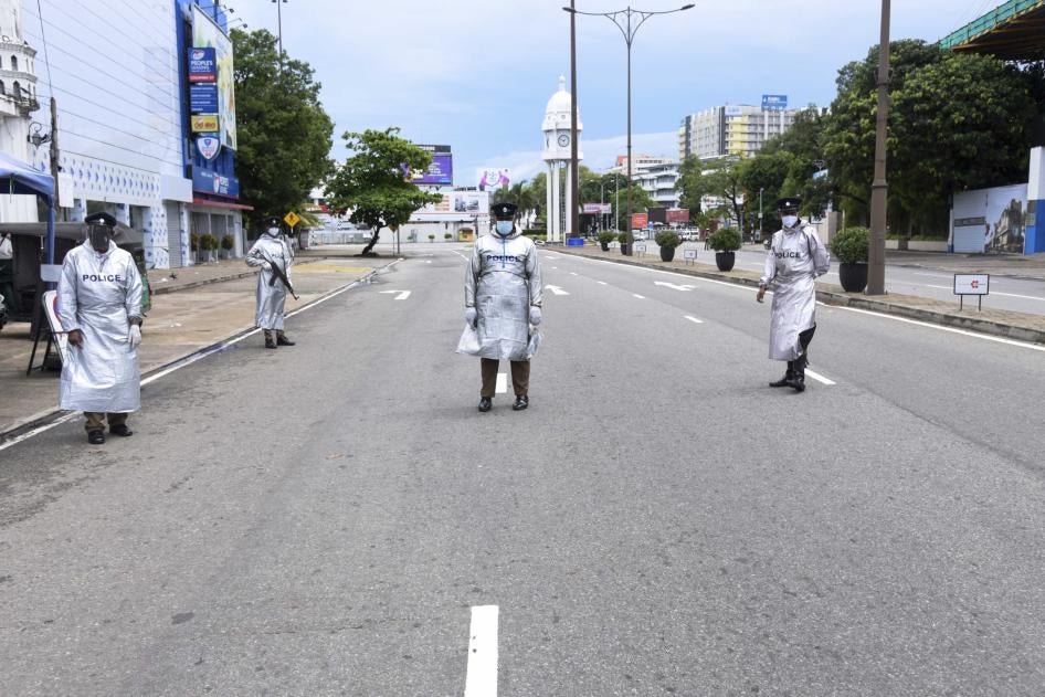 Sri Lankan police enforce all-island travel restrictions amid Covid 19 pandemic in Sri Lanka, May 14, 2021.