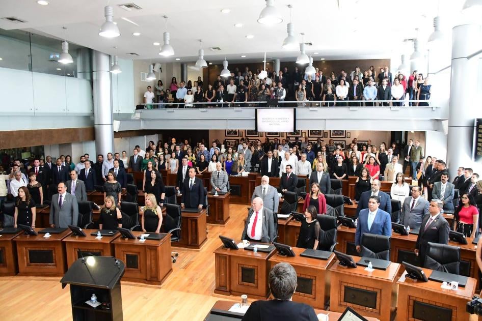 Congresistas se reúnen para una sesión plenaria en el Congreso del Estado de Chihuahua, Ciudad de Chihuahua, México.