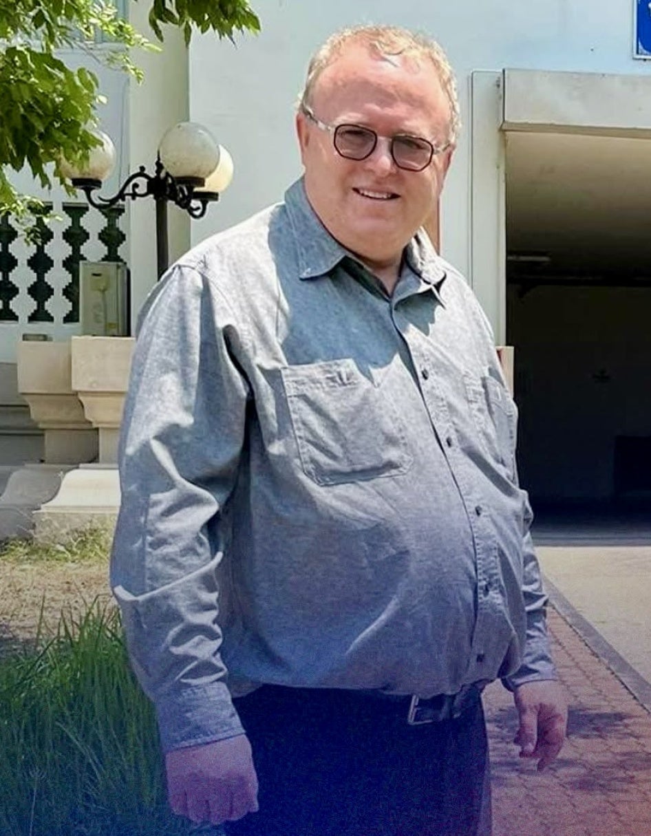 L’universitaire américain Paul Chambers, enseignant à l'Université Naresuan, dans la province de Phitsanulok en Thaïlande, en avril 2025.