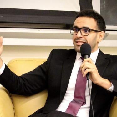 Human rights activist Mohamed Soltan, an American citizen now living in Virginia, is suing former Egyptian prime minister Hazem el-Bablawi. 