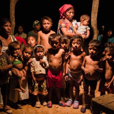 Niños de la comunidad Laamana en Uribia, La Guajira, algunos de los cuales están desnutridos.