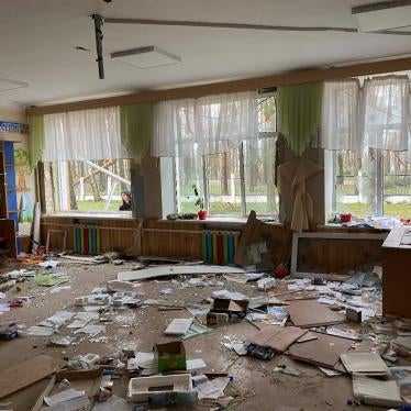 Пошкодження школи № 21 у місті Чернігів внаслідок атаки Росії 3 березня 2022 року, 19 квітня 2022 року.