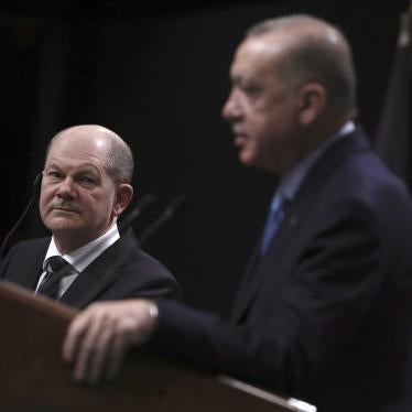 Germany's Chancellor Olaf Scholz, left, and Turkish President Recep Tayyip Erdogan in Ankara, Turkey, March 14, 2022.