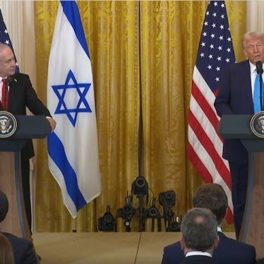 Le président américain Donald Trump, à droite, s’exprimait lors d'une conférence de presse tenue conjointement avec le Premier ministre israélien Benjamin Netanyahu à la Maison Blanche à Washington, le 4 février 2025.