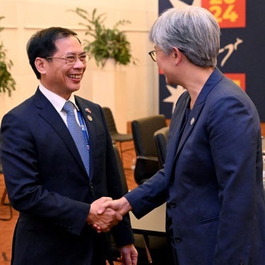 Australia's Foreign Minister Penny Wong (R) greets Vietnam's Foreign Minister Bui Thanh Son (L) during the 50th ASEAN-Australia Special Summit in Melbourne on March 5, 2024.