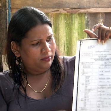 Sashini, a transgender woman in Colombo, has formally petitioned the National Human Rights Commission to urge the government to recognize her as female by issuing her official documents that reflect her livedgender. © 2016 Samantha