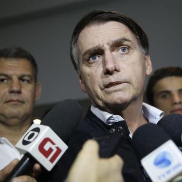 Jaera Bolsonaro with journalists